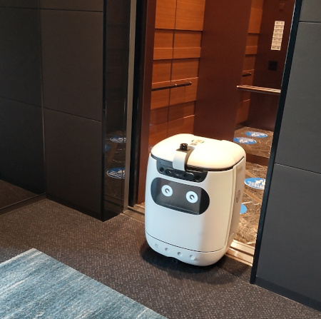 セブン－イレブン、ロボット活用のオフィスビル内配送を拡大