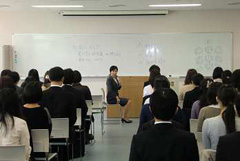 アルビオン、東京工科大学にてマナーとメイク講座を開催